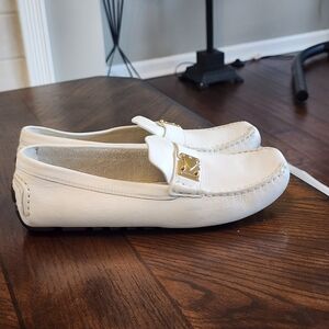 Authentic Louis Vuitton Women’s White Loafers 371/2